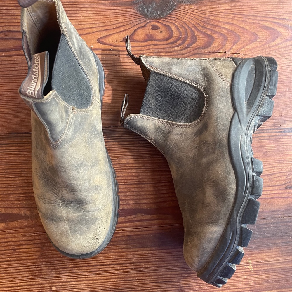 Blundstone Lug Boots- Rustic Brrown